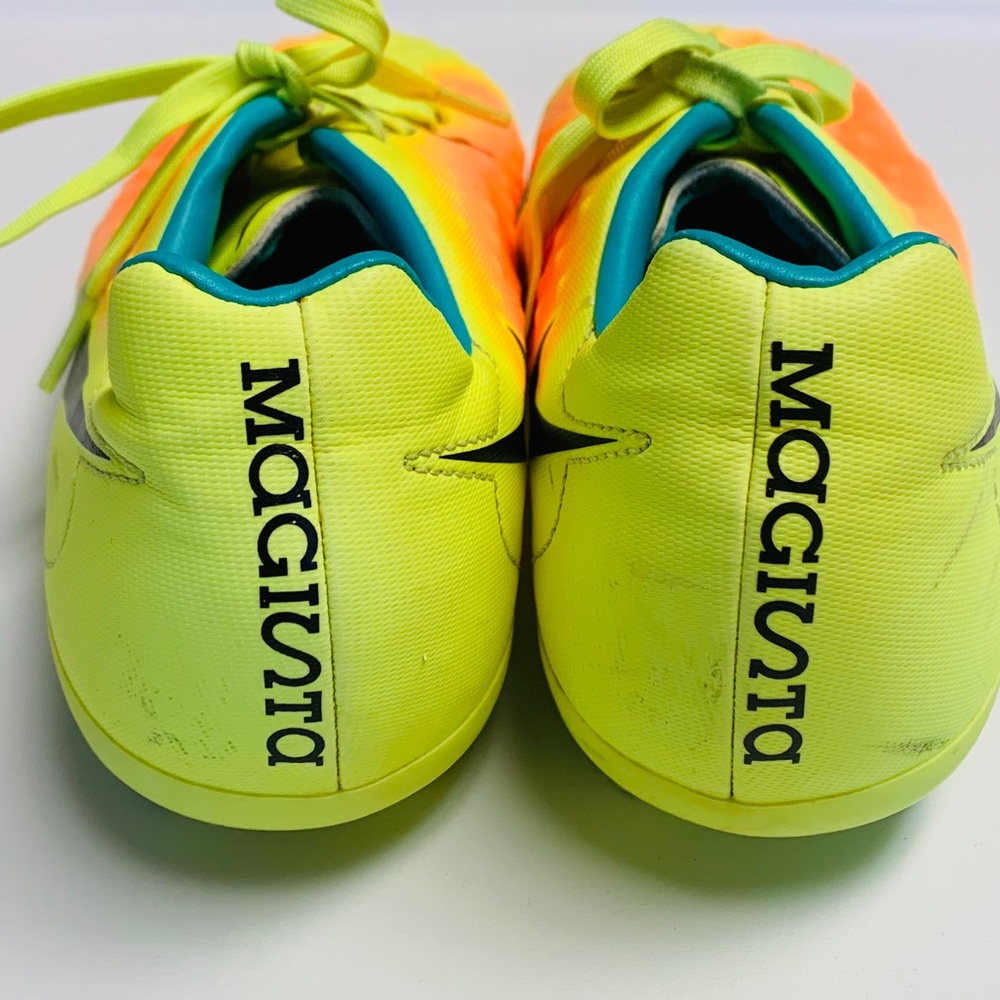 Nike Magista Youth Soccer Cleats — Size 6 - Picture 3 of 7